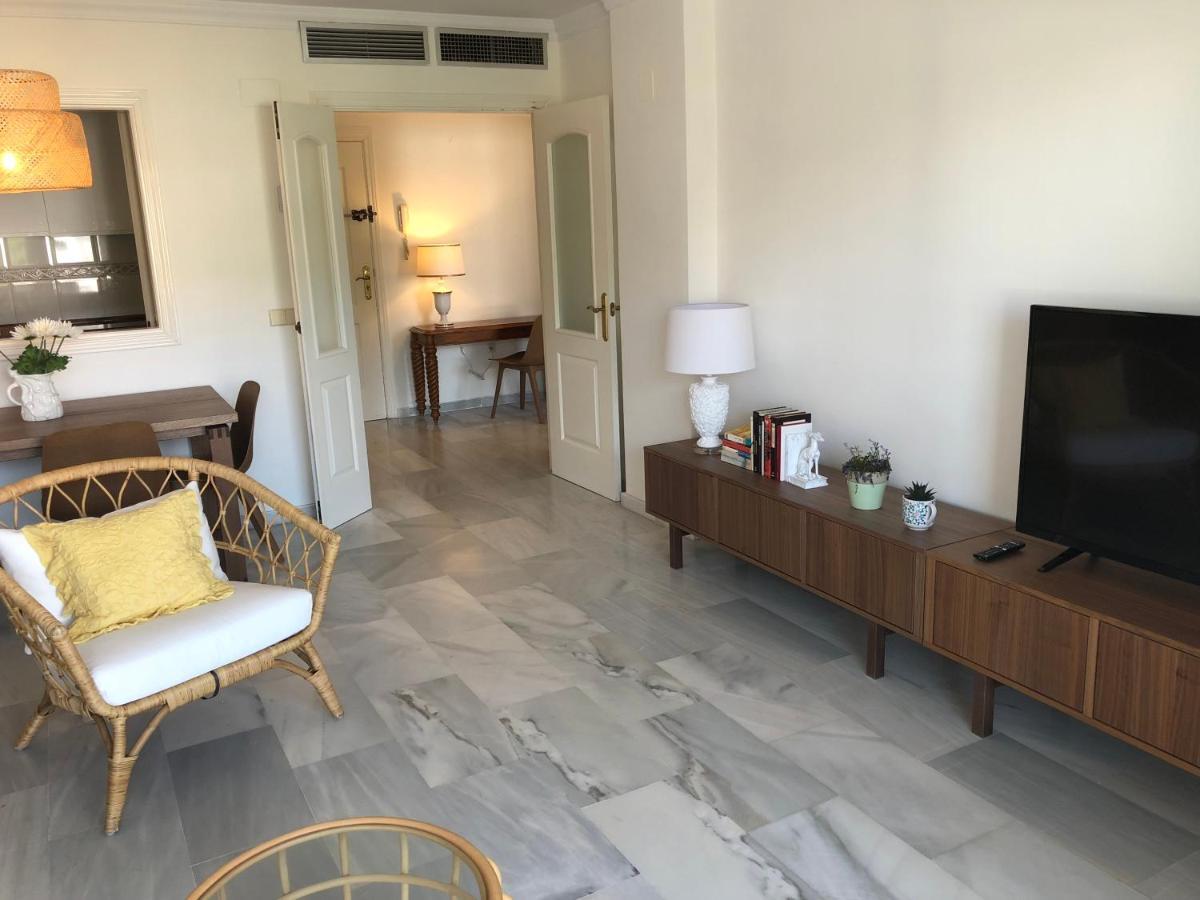 Inspiring Apartment In Carihuela Beach Torremolinos Exterior foto